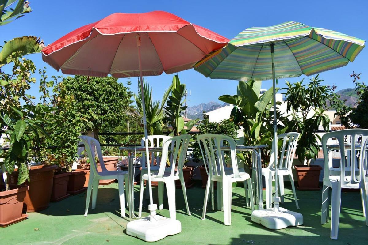 Hostal Sol Y Mar Nerja Exterior photo