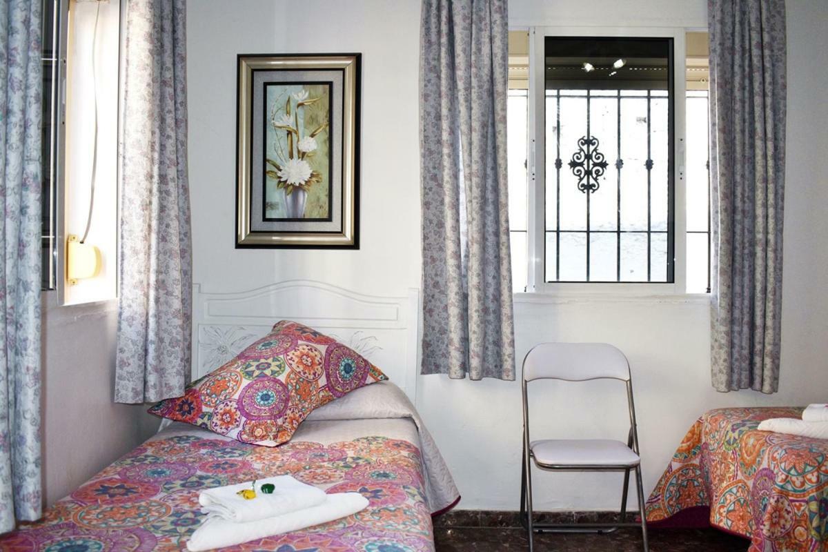 Hostal Sol Y Mar Nerja Exterior photo