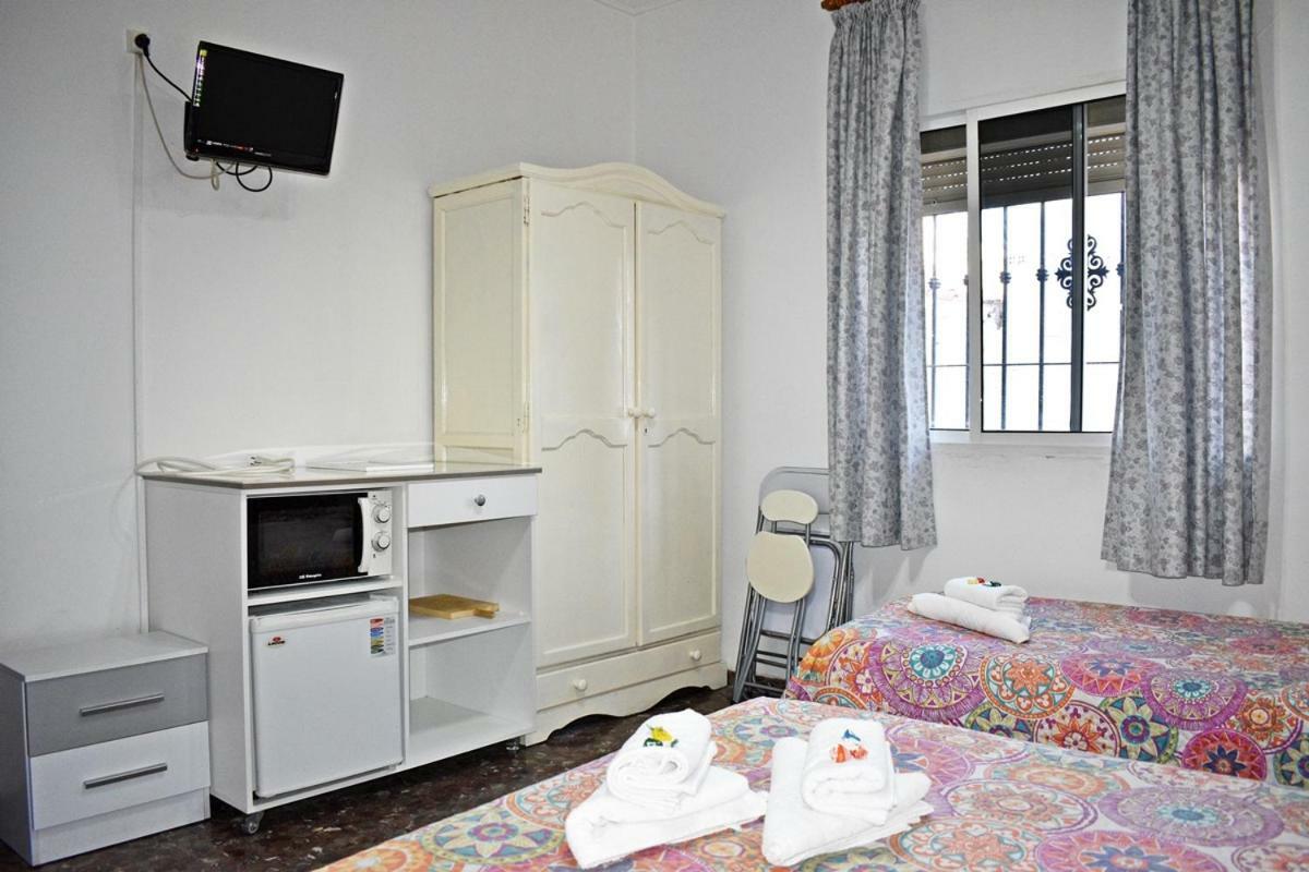 Hostal Sol Y Mar Nerja Exterior photo